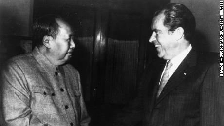 Der Vorsitzende Mao Zedong trifft Präsident Richard Nixon in Peking, 1972.