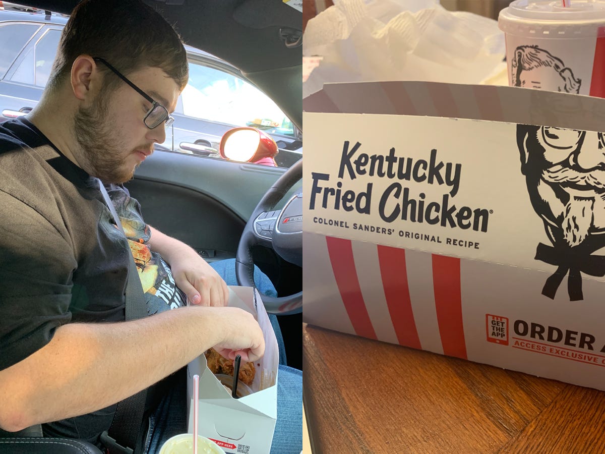Der Schriftsteller isst Brathähnchen und KFC-Verpackungen