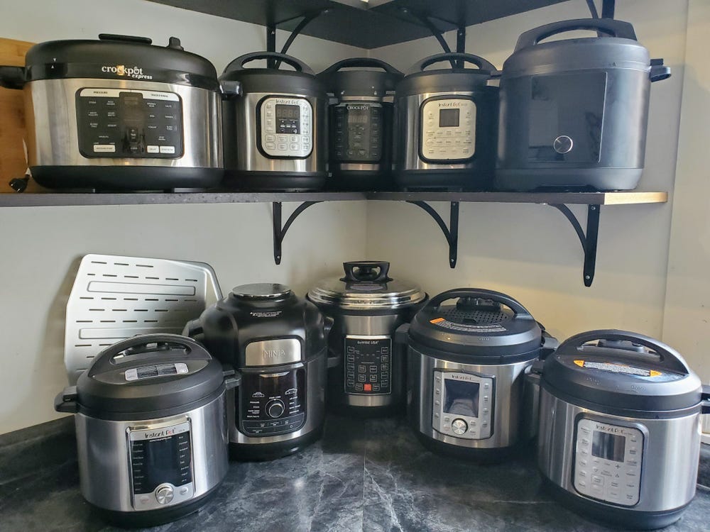 10 Instant Pots in einer Küche Instant Pots vs. Heißluftfritteuse 2022