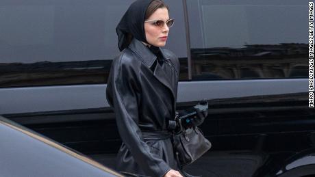 Vogue France sagt "Ja zum Kopftuch"."  Einige muslimische Frauen sind nicht glücklich