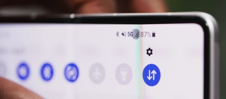 Samsungs erster UDC fand sich im letztjährigen Galaxy Z Fold 3 – Twitter-Tipster zeigt uns, wie das Galaxy S23 mit Under-Display-Kamera aussehen könnte