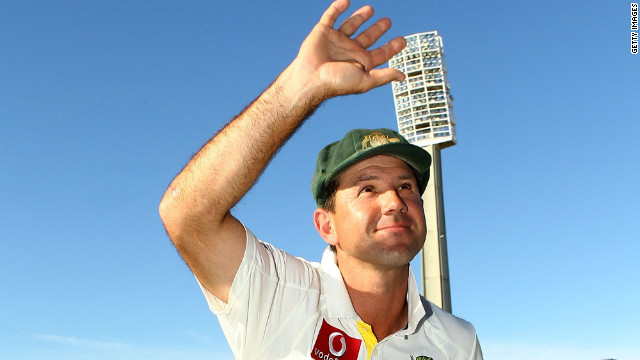 Ricky Ponting zieht sich am 3. Dezember 2012 während eines Testspiels zwischen Australien und Südafrika bei der WACA vom internationalen Cricket zurück.