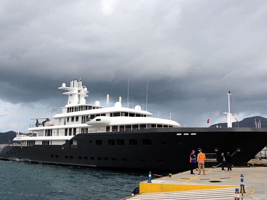 ICE, die luxuriöse Yacht des russischen Geschäftsmanns Suleyman Kerimov, liegt am 23. Oktober 2014 in der Marmaris Yacht Marina in Mugla, Türkei, vor Anker.