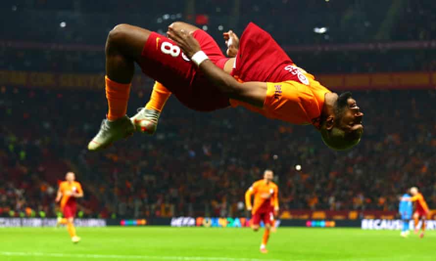 Die Europa League war für Galatasaray ein Lichtblick in einer schwierigen Saison.  Hier feiert Ryan Babel seinen Treffer beim Heimsieg gegen Marseille.