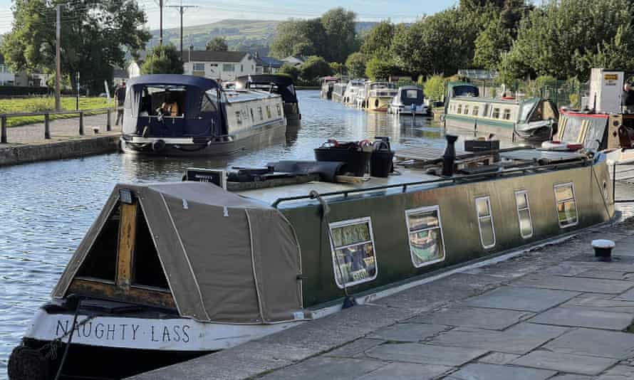 The Naughty Lass in Canal Boat Diaries Series 3, die in Wigan begann.