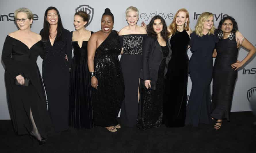 Weibliche Schauspieler bei den Golden Globes 2018 in Schwarz