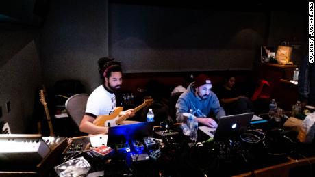 Anders als früher trafen sich Daoud (links) und Daedae während der Arbeit am Album nur dreimal mit Saba zu Studio-Sessions.