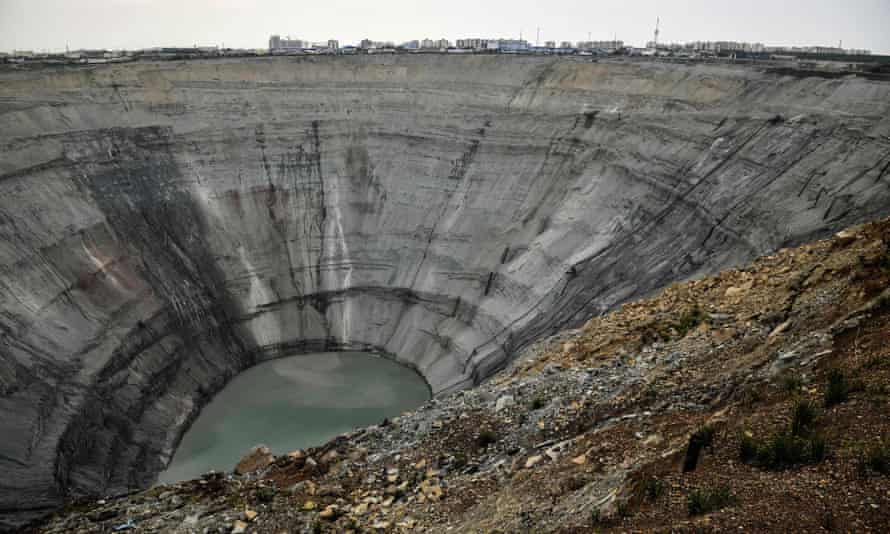 Eine Diamantenmine in der russischen Region Jakutien, die vor der Überschwemmung im Jahr 2017 genutzt wurde