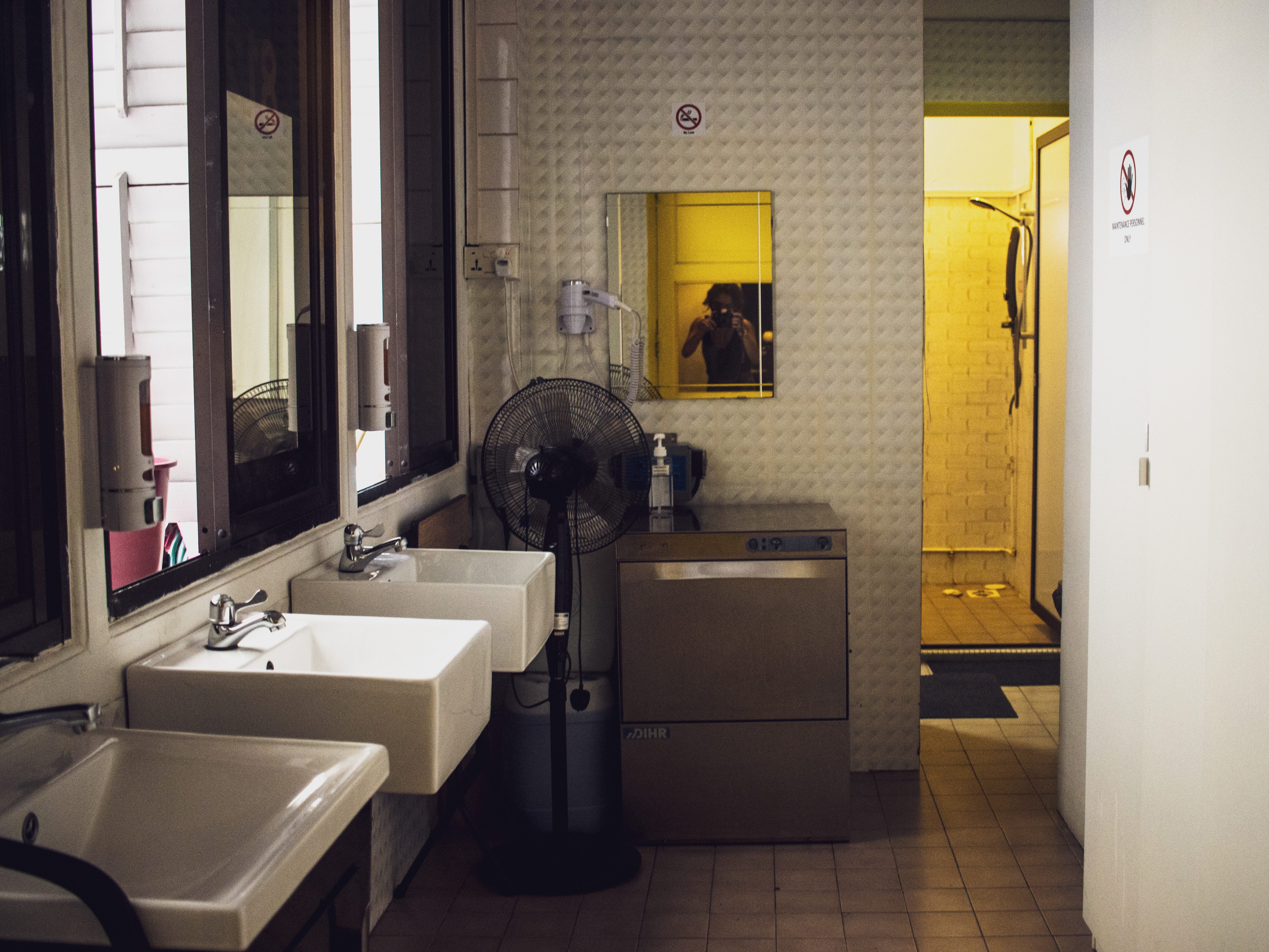 Toiletten und Duschen in Galaxy Pods in Chinatown.