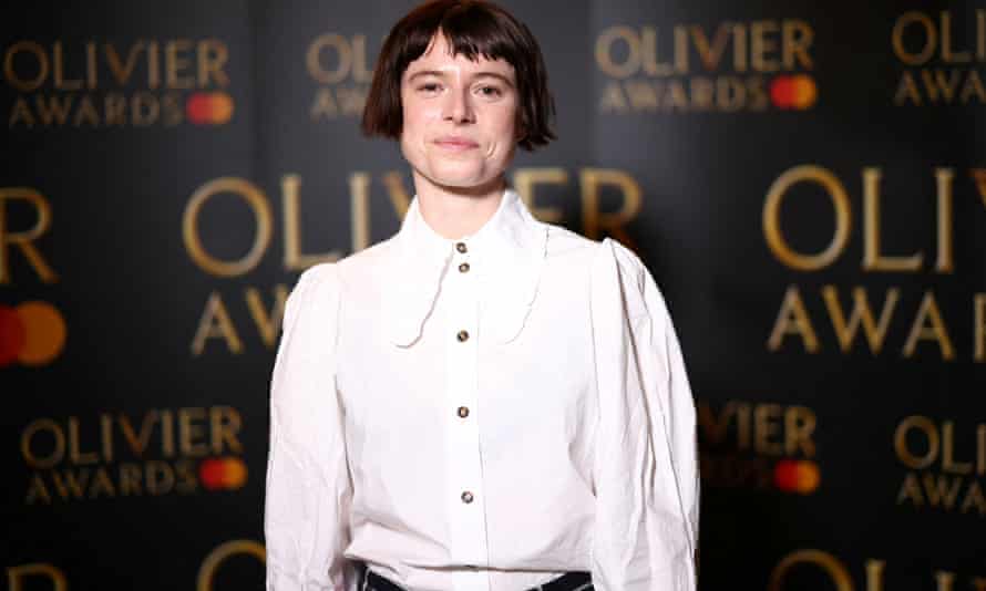 Jessie Buckley nimmt im März 2022 an der Presseveranstaltung für die Nominierungen der Olivier Awards in London teil