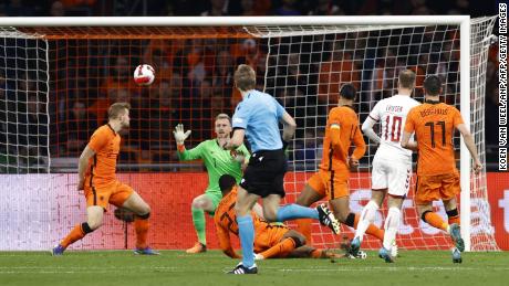Eriksen trifft gegen die Niederlande.