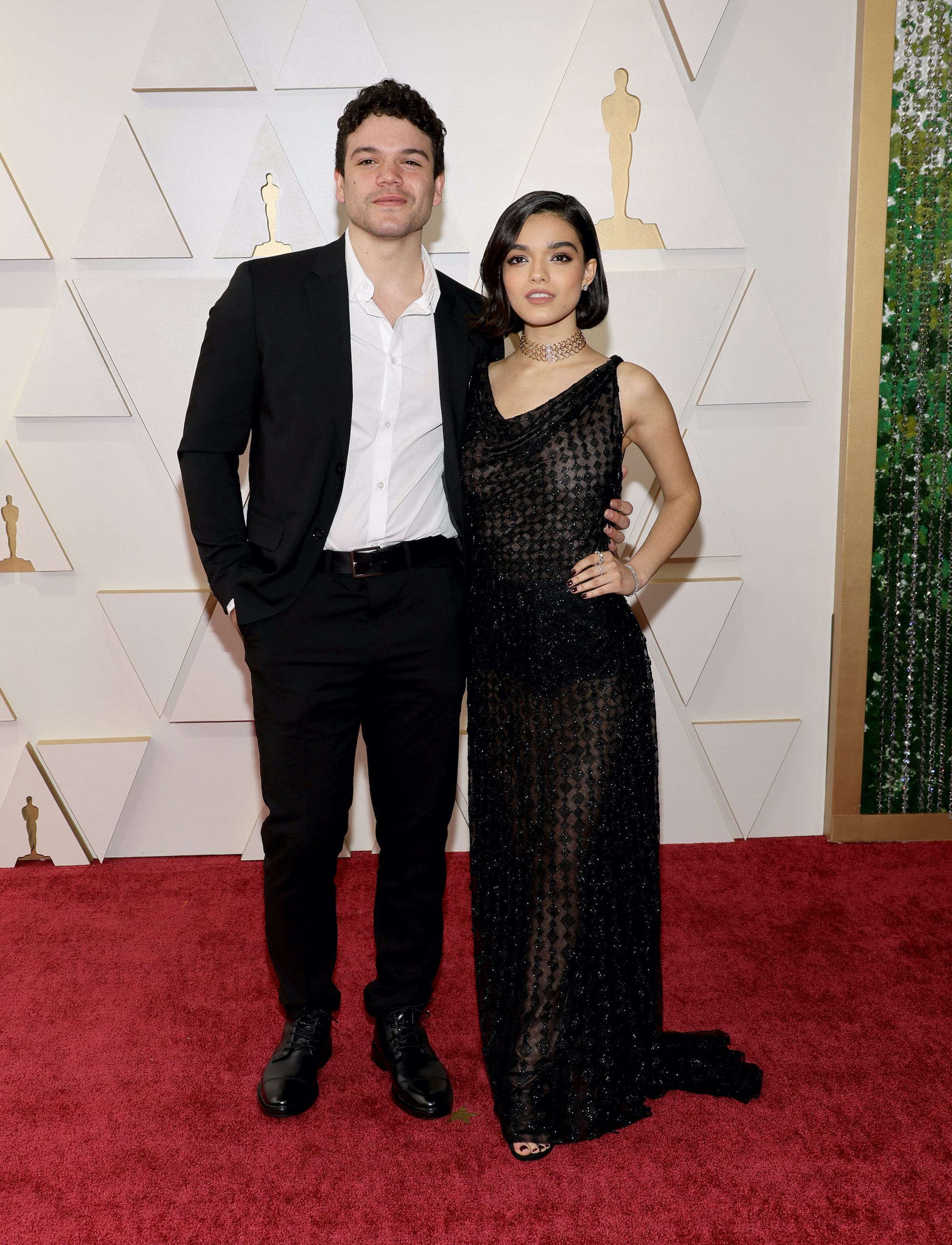 Josh Andrés Rivera und Rachel Zegler bei den Oscars 2022.