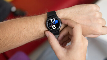 Die „ausgezeichnete“ Samsung Galaxy Watch 4 Classic ist ein tolles neues Angebot mit 1-Jahres-Garantie