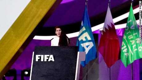 Klaveness spricht auf dem FIFA-Kongress im Doha Exhibition and Convention Center.