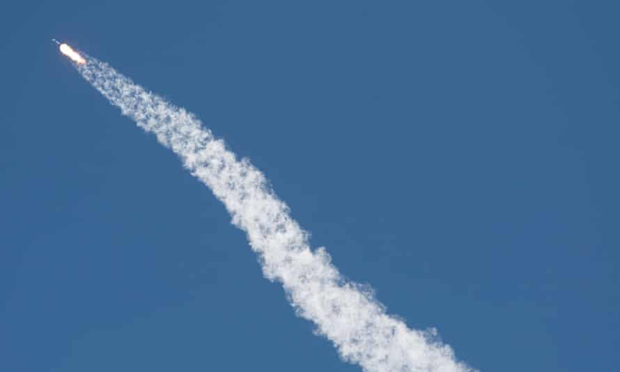 Die SpaceX-Rakete im Flug