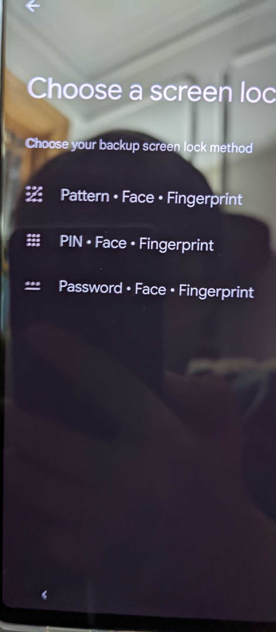 Das Foto zeigt den Bildschirm von Pixel 6 während der Einrichtung mit Face Unlock als Bildschirmsperroption – Pixel 6-Benutzer teilt Beweise dafür, dass ein Update mit Face Unlock bald verfügbar sein könnte