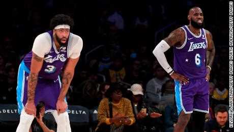 Los Angeles Lakers: Fragwürdige Trades, Verletzungen und eine Sternschnuppe … was beim NBA-Team schief gelaufen ist
