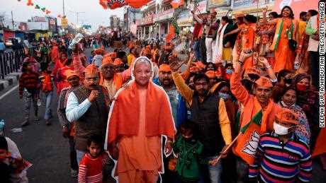Eine Wahl in Indiens bevölkerungsreichstem Bundesstaat bringt die Wut von Covid-19 gegen den hinduistischen Nationalismus