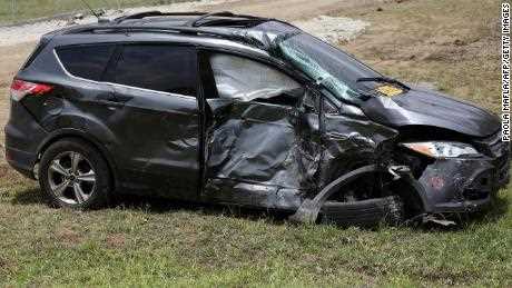 Bild des Autos, in dem der ehemalige kolumbianische Fußballer Freddy Rincon am 11. April 2022 in Cali, Kolumbien, einen Unfall hatte. 