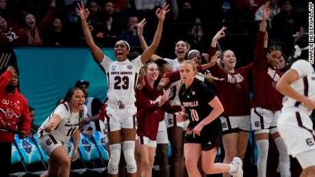 UConn spielt South Carolina im Basketball-Meisterschaftsspiel der NCAA-Frauen