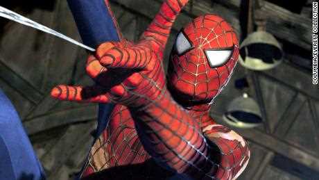 Ein Standbild aus „Spider-Man 2“ von 2004  mit Tobey Maguire als titelgebendem Web-Slinger. 
