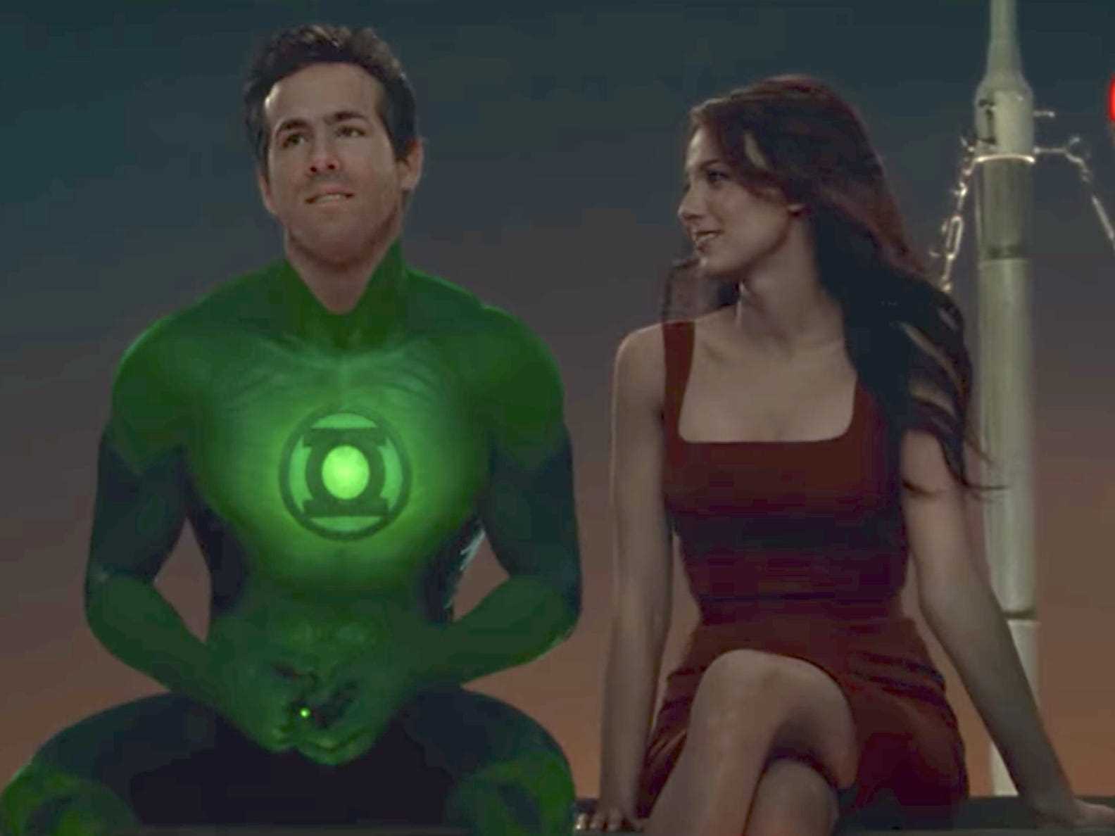 Ryan Reynolds als Hal Jordan und Blake Lively als Carol Ferris in „Green Lantern“.