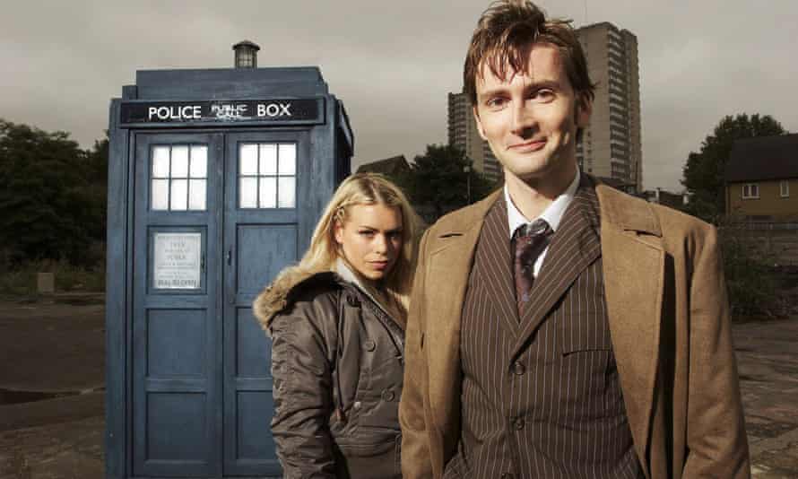 David Tennant als Doctor Who, mit Billie Piper als Rose Tyler.