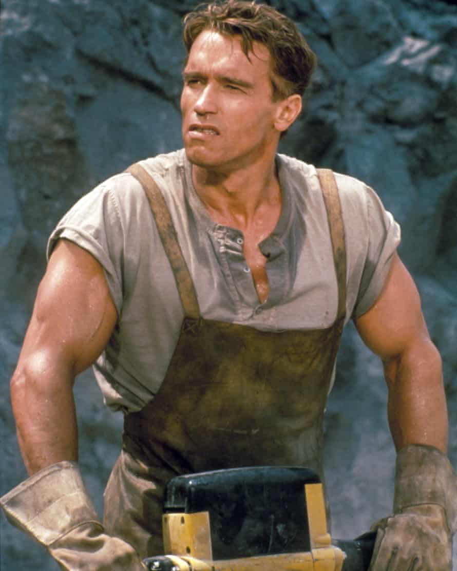 Arnold Schwarzenegger in Total Recall.