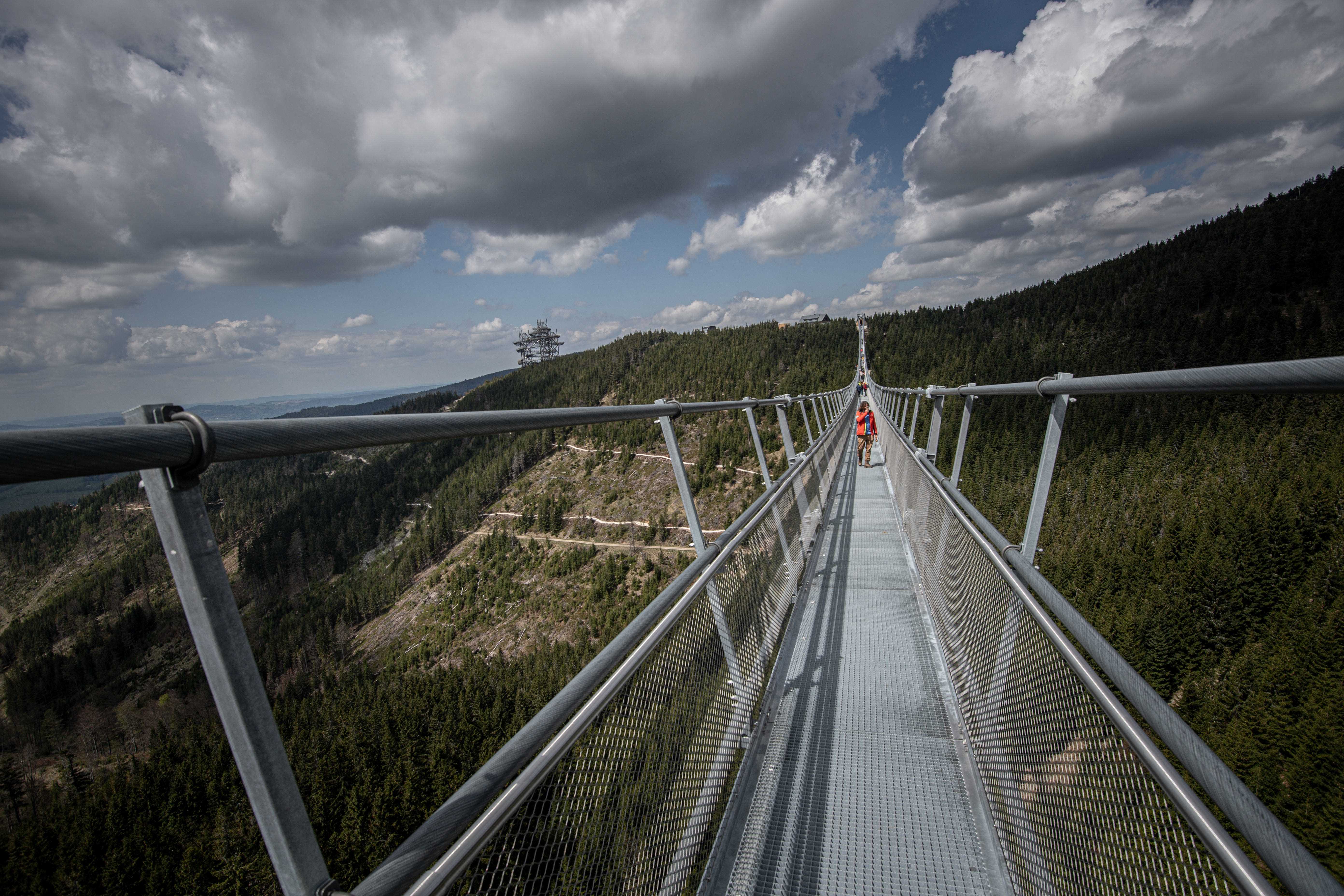 Sky Bridge 721 in Tschechien, die längste Fußgänger-Hängebrücke der Welt