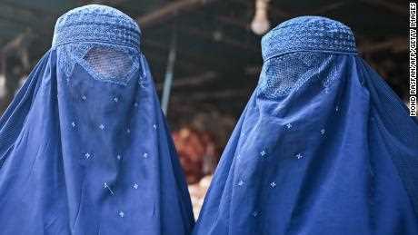 Taliban-Erlass befiehlt Frauen in Afghanistan, ihre Gesichter zu bedecken