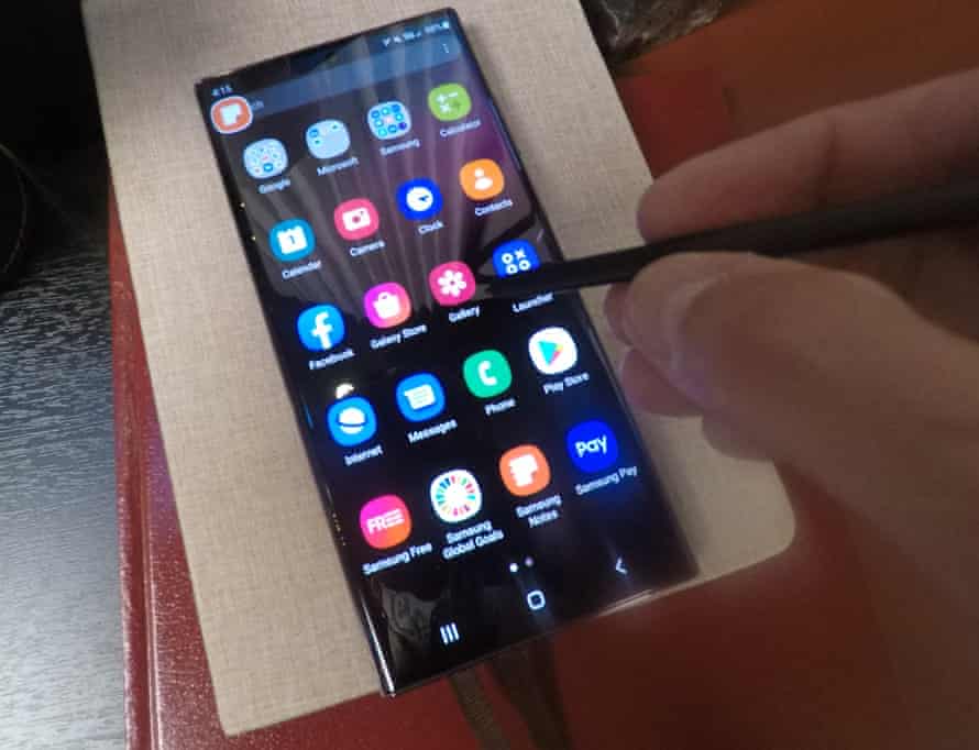 Das Samsung Galaxy S22 Ultra mit dem S-Pen