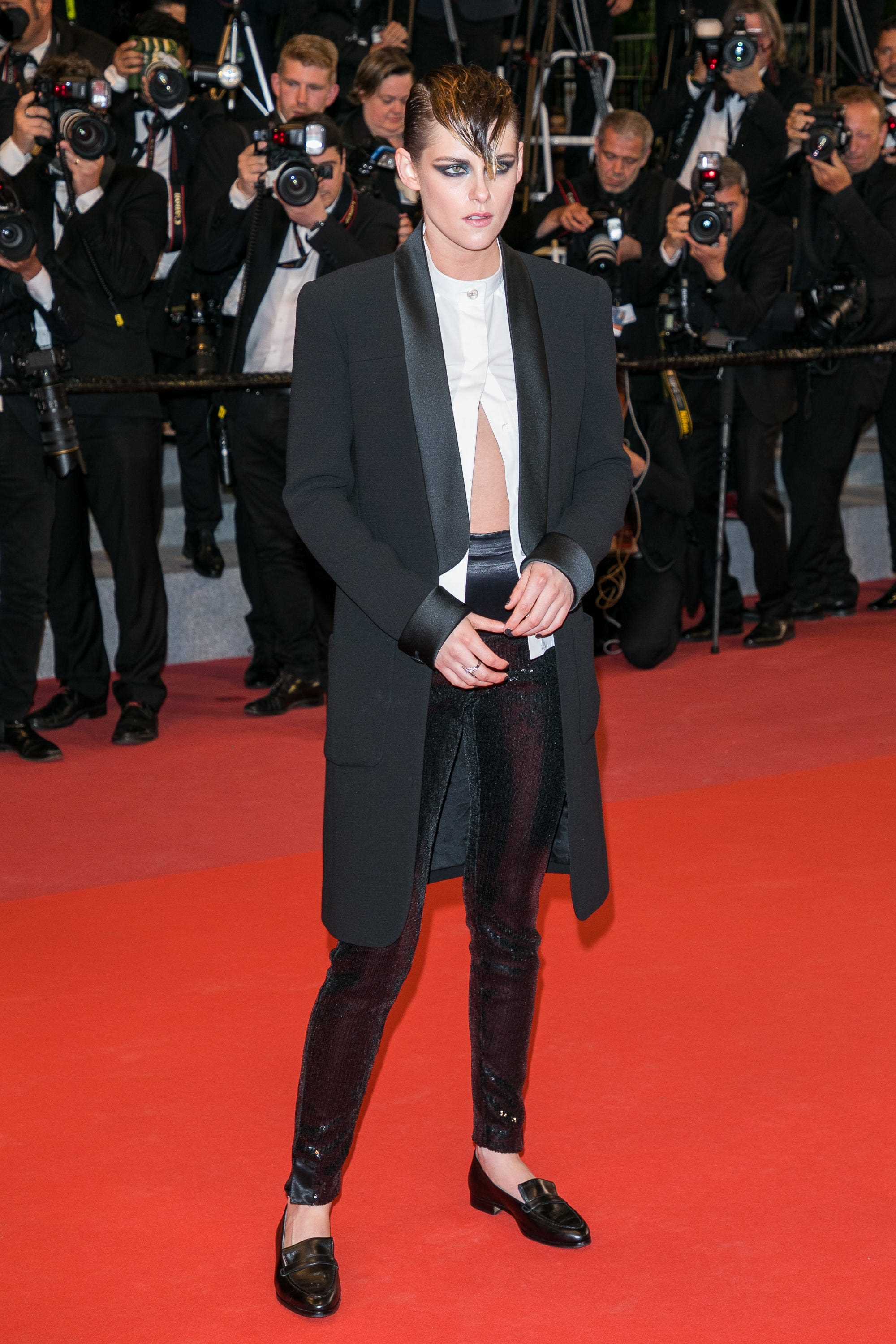 Kristen Stewart besucht die Vorführung von „Knife + Heart“ während der jährlichen Filmfestspiele von Cannes 2018.