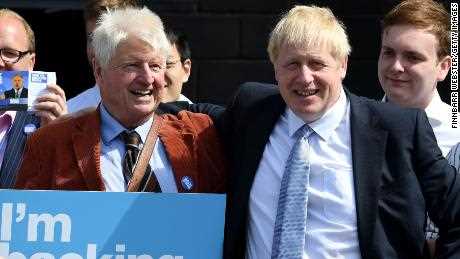 Boris Johnson und sein Vater Stanley, abgebildet im Jahr 2019.