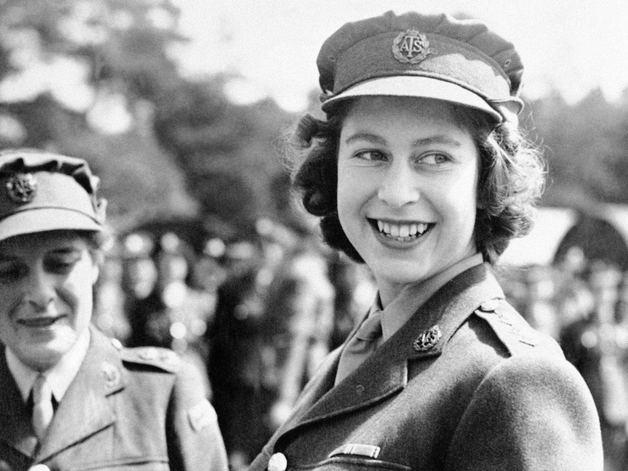 Prinzessin Elizabeth in Militäruniform im Jahr 1945.