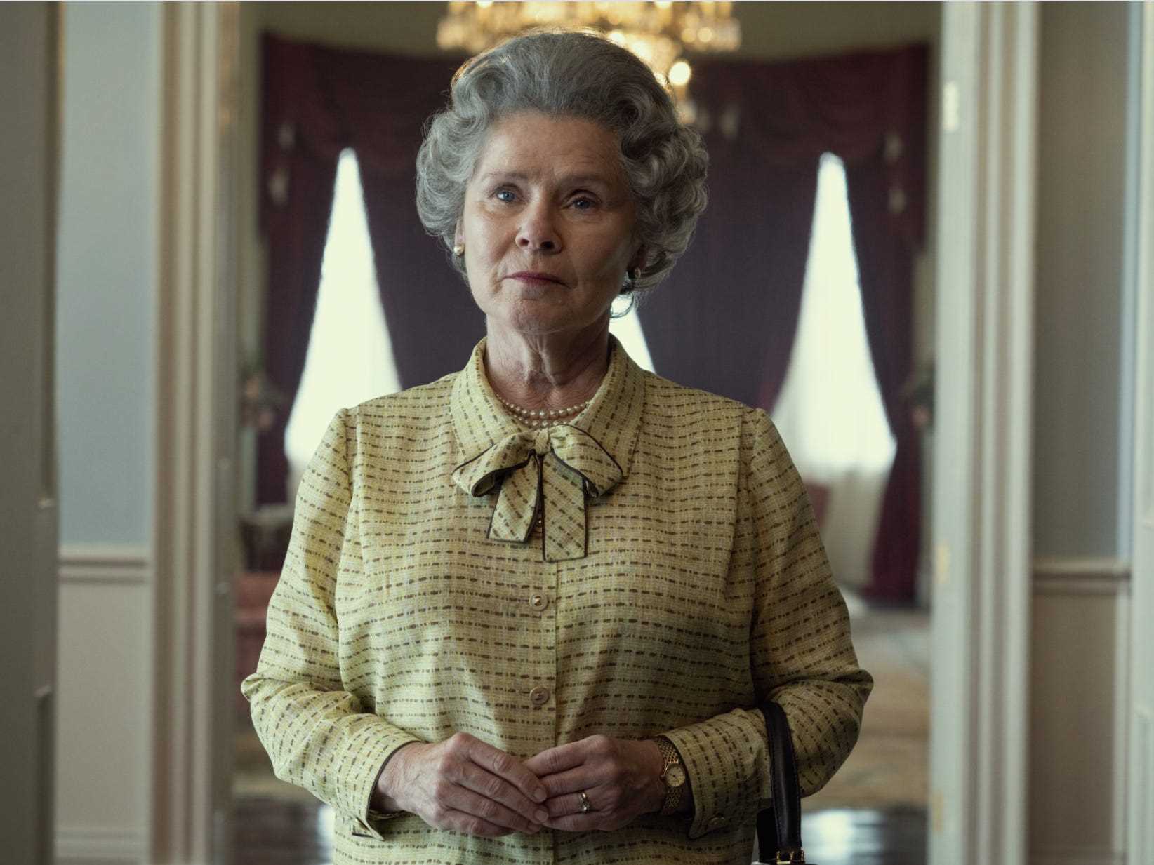 Imelda Staunton als Queen Elizabeth in The Crown von Netflix