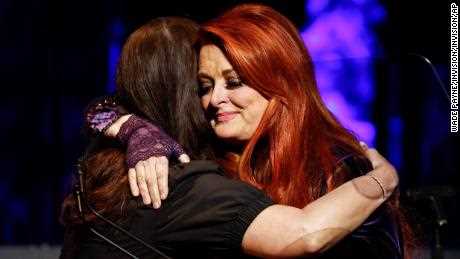 Naomi Judd erinnerte sich an ihre Töchter bei der Country Music Hall of Fame-Zeremonie