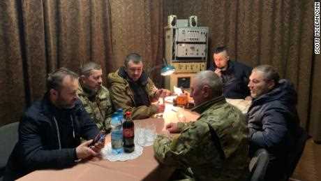 Die Kommandozentrale auf Schienen: Wie Ukrainer im Krieg Züge auf Kurs halten