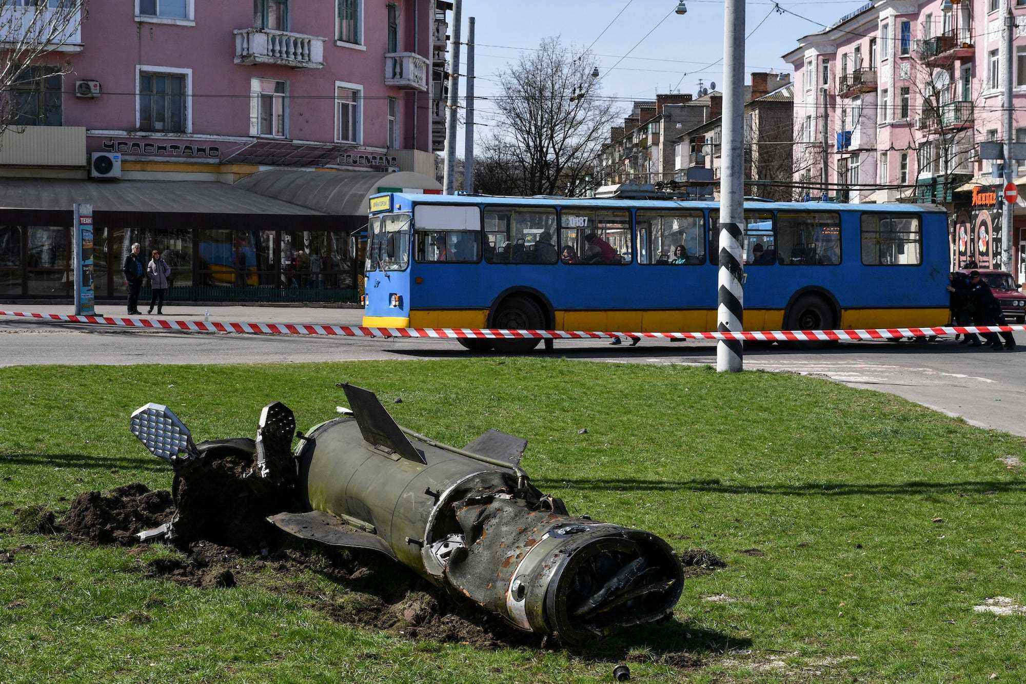 Raketenfragment nach Angriff auf Bahnhof Kramatorsk, Ukraine