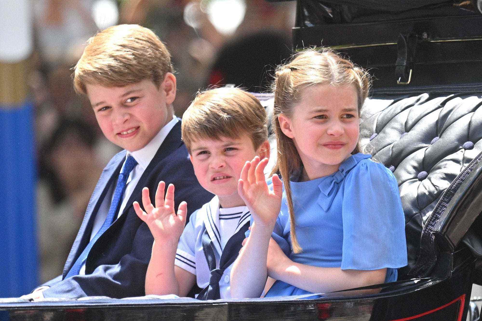 Prinz George, Prinz Louis und Prinzessin Charlotte beim Trooping the Colour 2022.