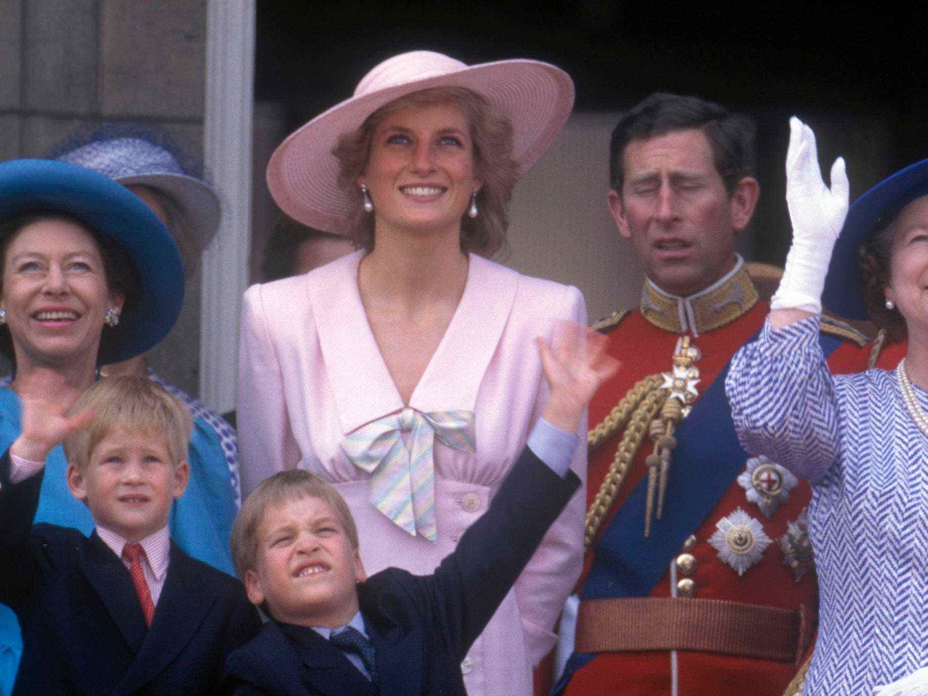 Prinz Harry, Prinzessin Diana, Prinz William und Prinz Charles bei Trooping the Colour 1989.