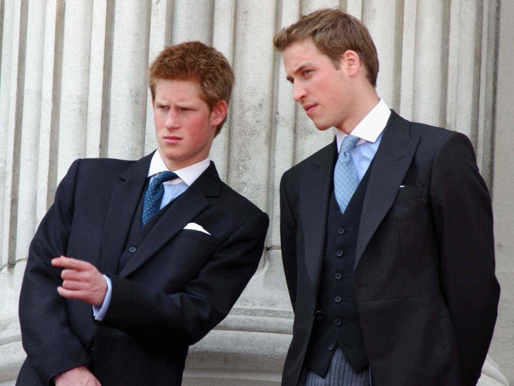 Prinz Harry und Prinz William bei Trooping the Colour 2003.