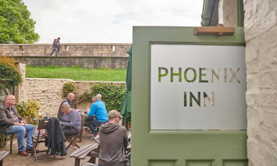 Das Phoenix liegt in der Nähe von Fishergate und neben der Stadtmauer.