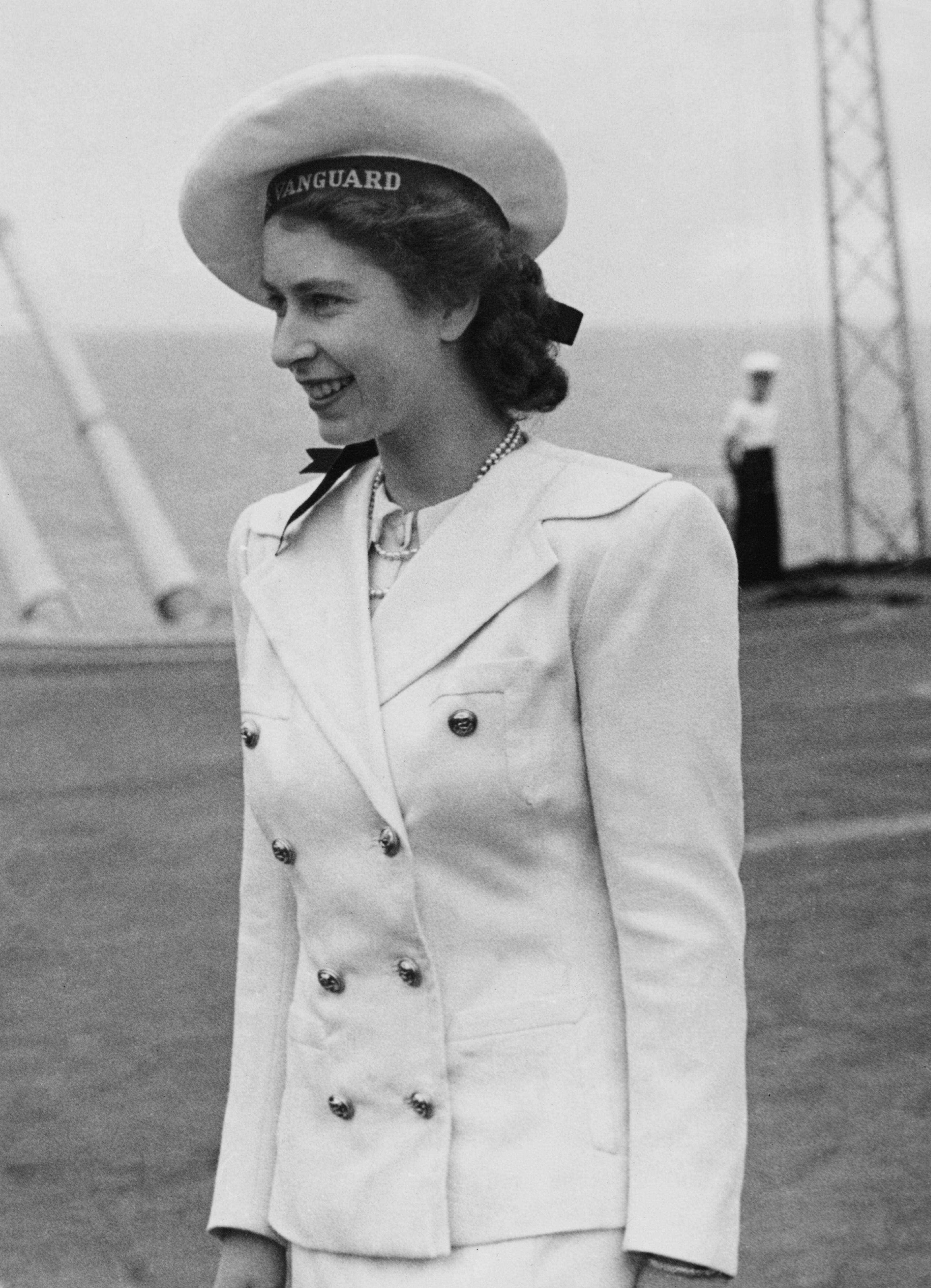 Prinzessin Elizabeth an Bord des Flugzeugträgers der Royal Navy im Februar 1947