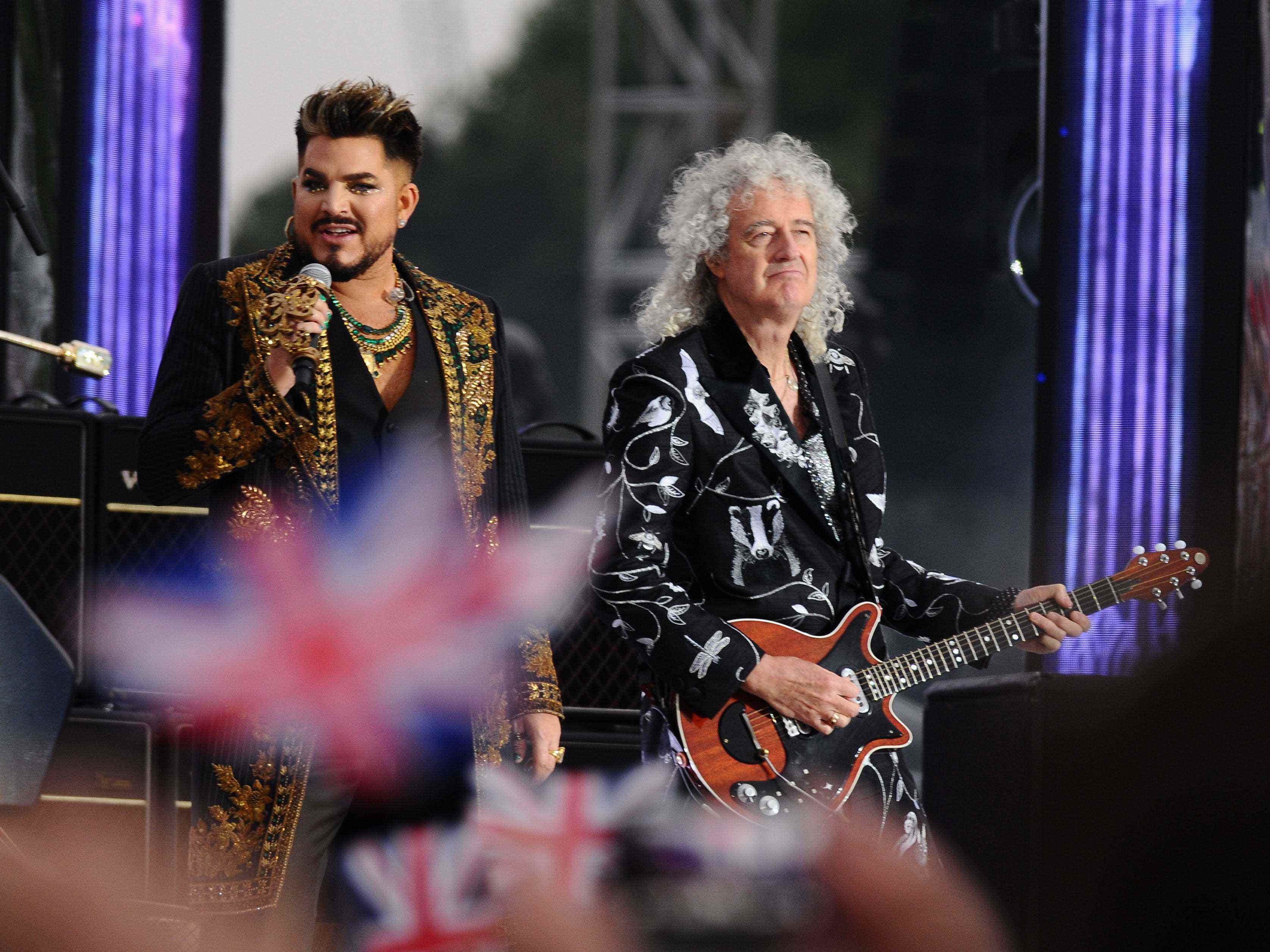 Brian May und Adam Lambert von Queen treten während der Platinum Party im The Palace im Buckingham Palace auf.