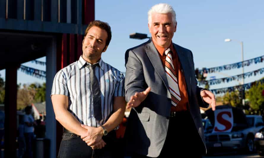Fahr mein Auto … Jeremy Piven und James Brolin als Autoverkäufer in The Goods: Live Hard, Sell Hard.