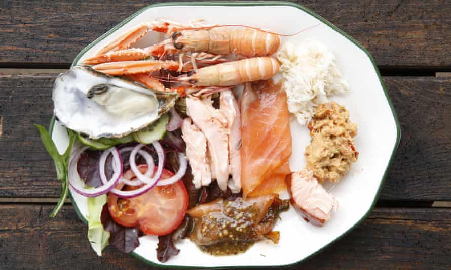 „Ein Degustationsmenü auf einem Teller“: Meeresfrüchteplatte für eine Person.