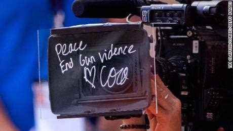 Coco Gauff fordert ein Ende der Waffengewalt und fordert eine Waffenreform, als sie ins Finale der French Open einzieht