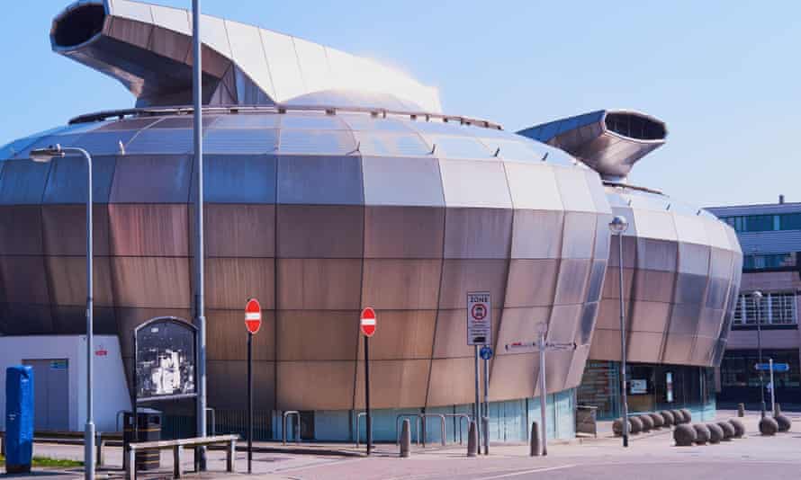 Die Edelstahltrommeln des ehemaligen National Center for Popular Music, jetzt die Studentenvereinigung der Sheffield Hallam University.
