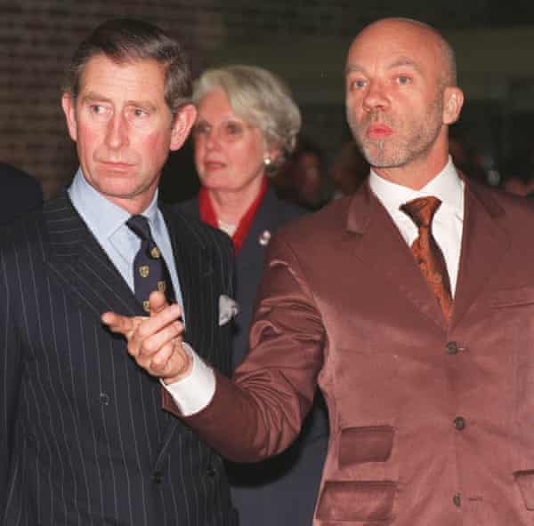 Coates mit Prinz Charles während der Eröffnung einer neuen Erweiterung des Geffrye Museums im Osten Londons.