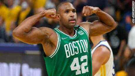 Celtics legen im vierten Quartal ein gewaltiges Comeback hin, um die Warriors in Spiel 1 der NBA Finals zu betäuben